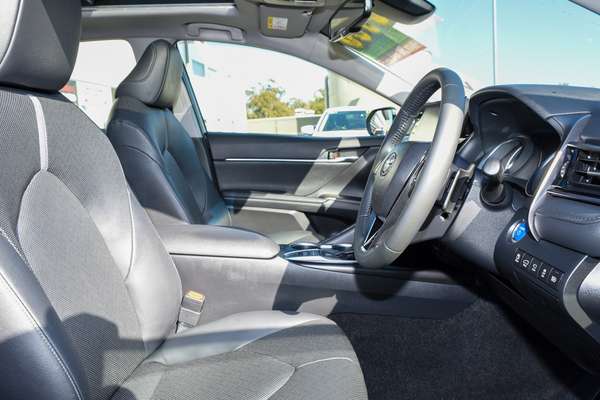 2022 Toyota Camry SL AXVH70R thumb-9