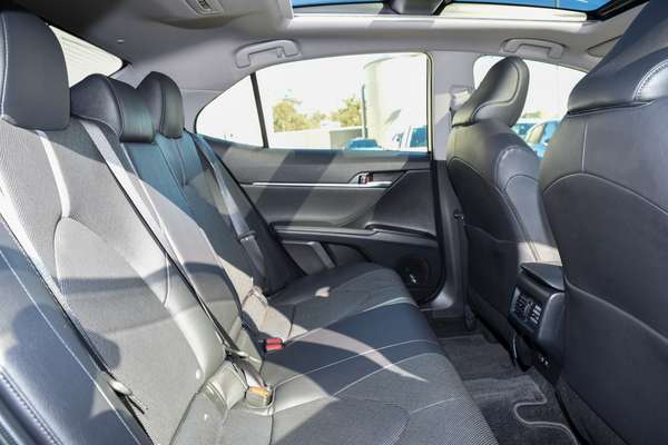 2022 Toyota Camry SL AXVH70R thumb-8