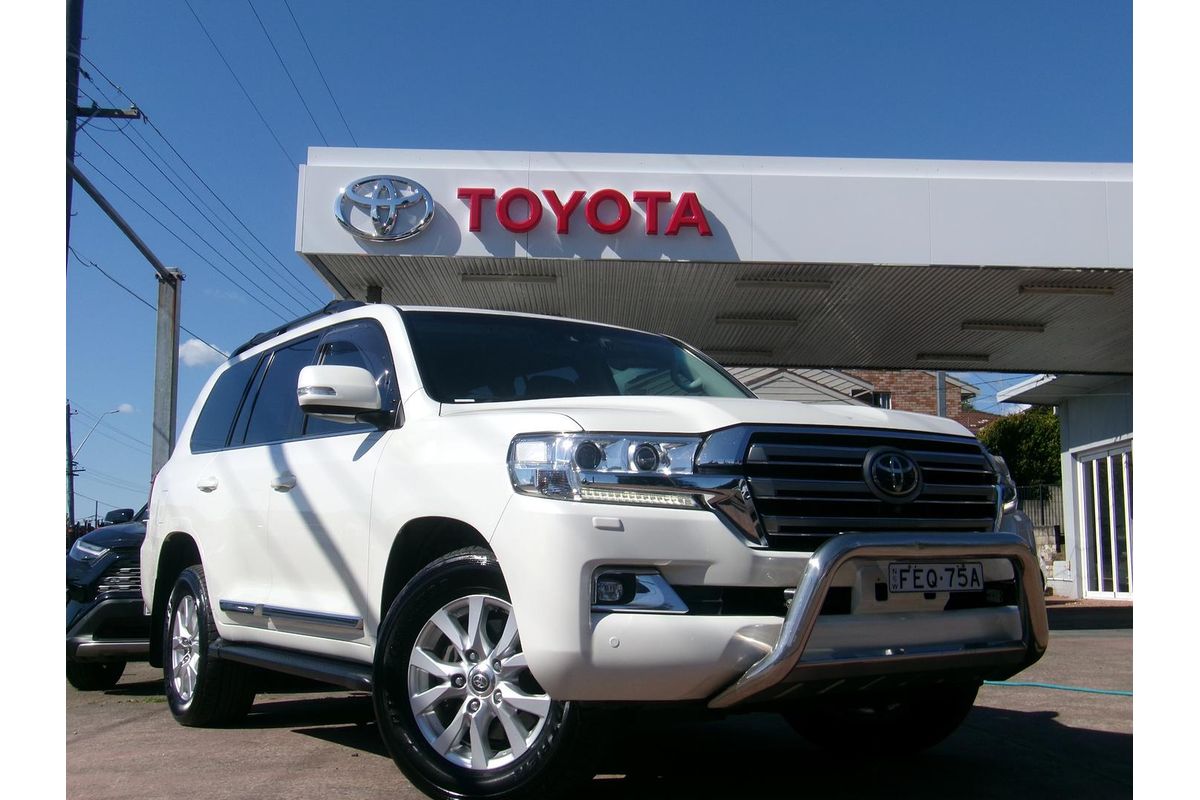 2016 Toyota Landcruiser Sahara VDJ200R