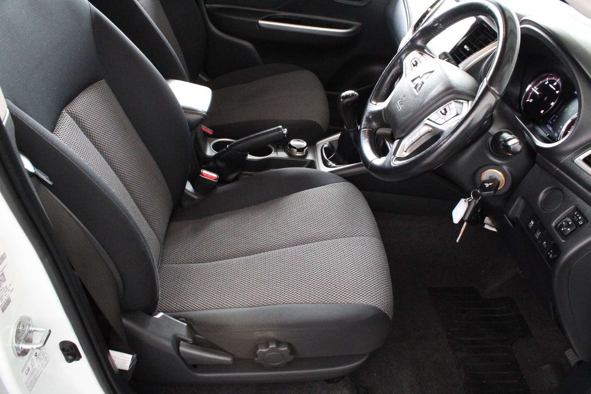 2019 Mitsubishi Triton GLS MR 4X4