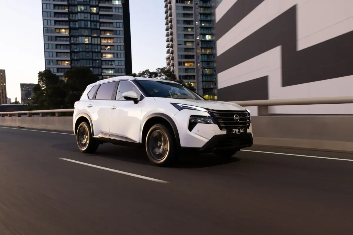 2025 Nissan X-TRAIL ST-L T33