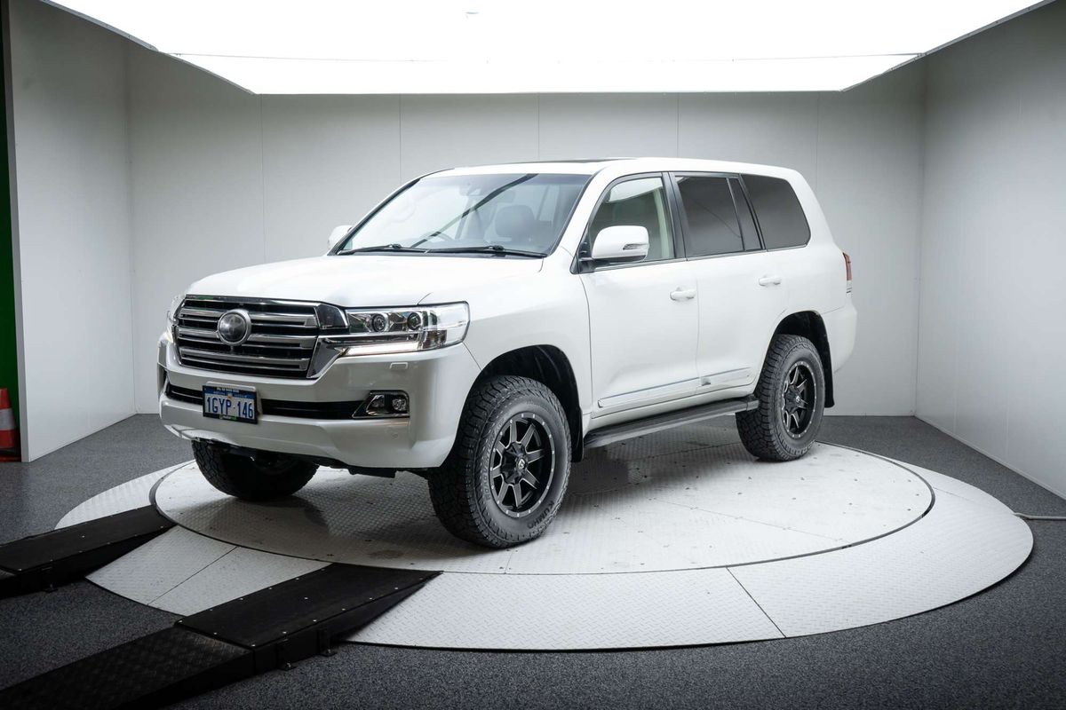 2017 Toyota Landcruiser Sahara VDJ200R