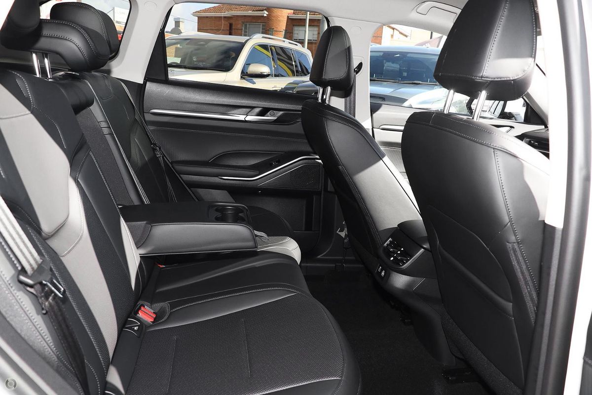 2026 GWM Haval H6 Ultra Hybrid B01