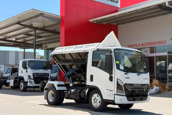 2026 Isuzu NMR 65/45-150 TRI-TIPPER
