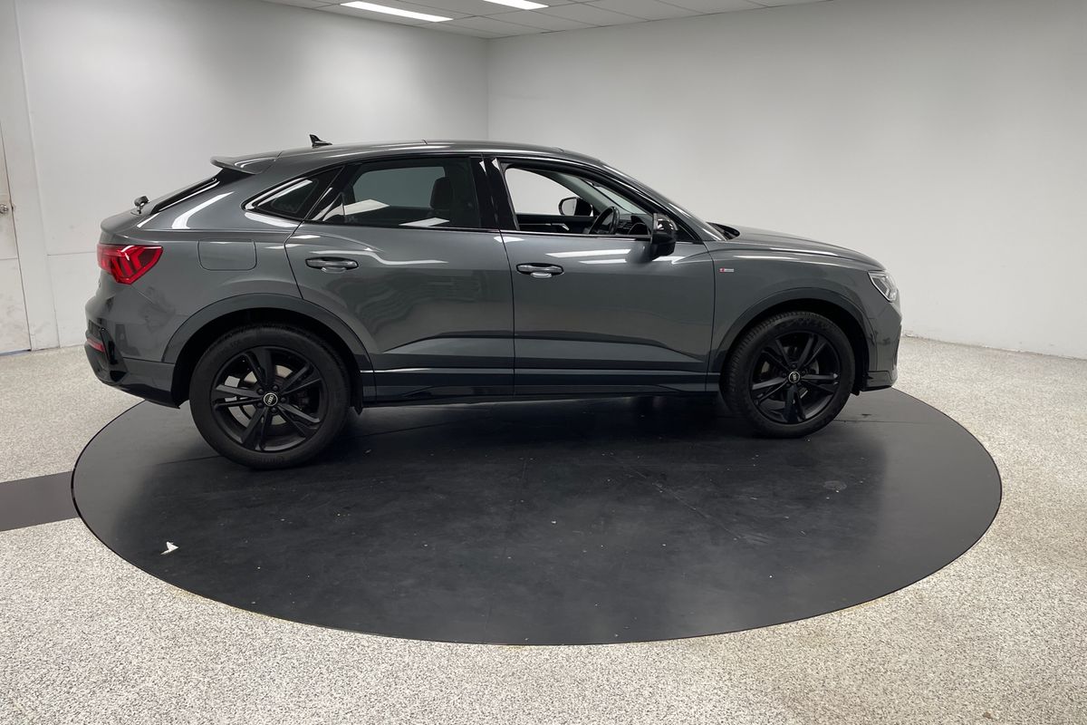 2022 Audi Q3 35 TFSI F3