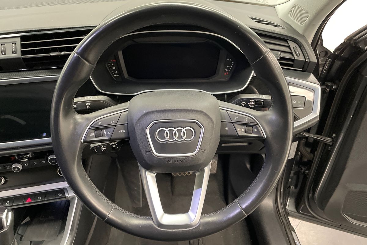 2022 Audi Q3 35 TFSI F3