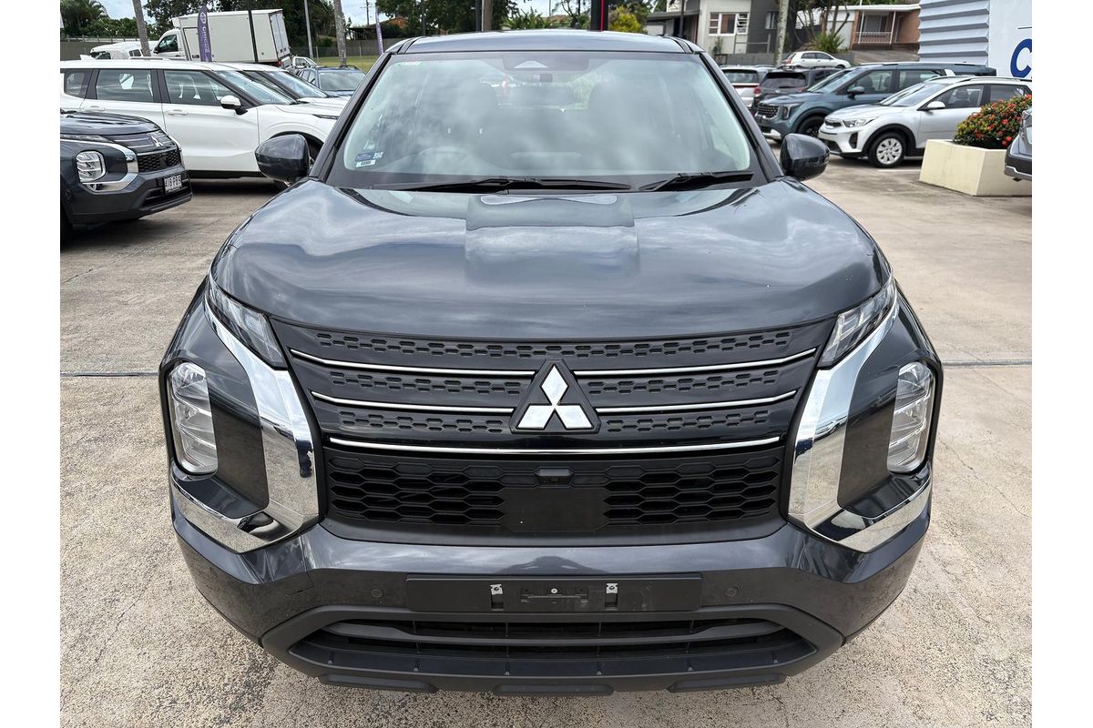 2024 Mitsubishi Outlander ES ZM