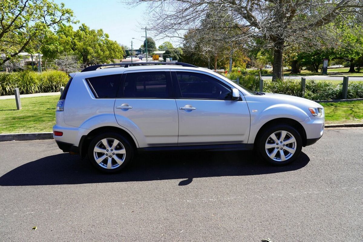 2012 Mitsubishi Outlander LS ZH