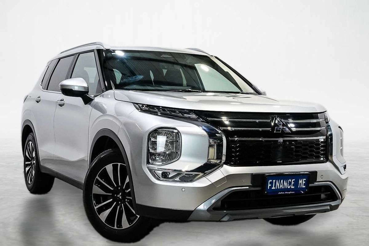 2025 Mitsubishi Outlander LS ZM