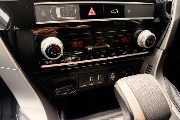 2021 Mitsubishi Pajero Sport GLS QF thumb-15