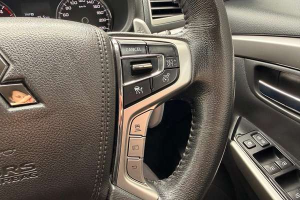 2021 Mitsubishi Pajero Sport GLS QF thumb-18
