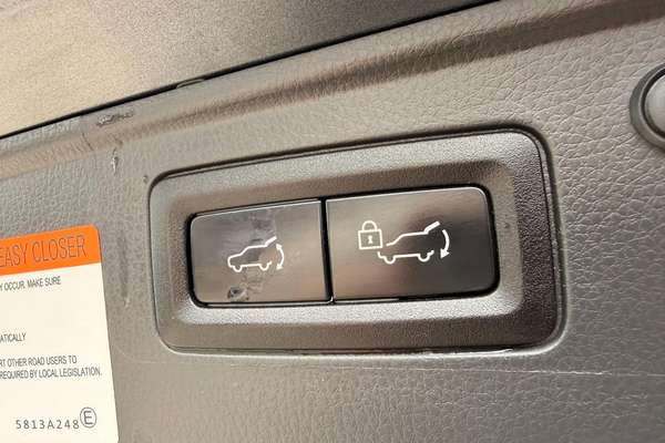 2021 Mitsubishi Pajero Sport GLS QF thumb-26