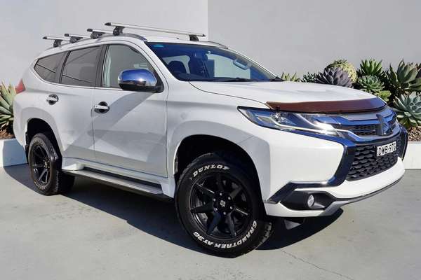 2017 Mitsubishi Pajero Sport GLX QE