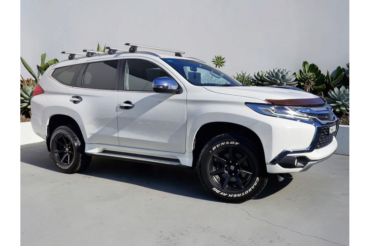 2017 Mitsubishi Pajero Sport GLX QE