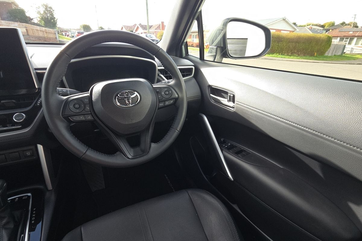 2024 Toyota Corolla Cross GXL MXGH10R