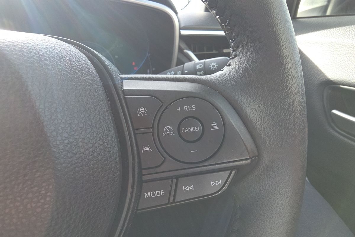 2024 Toyota Corolla Cross GXL MXGH10R