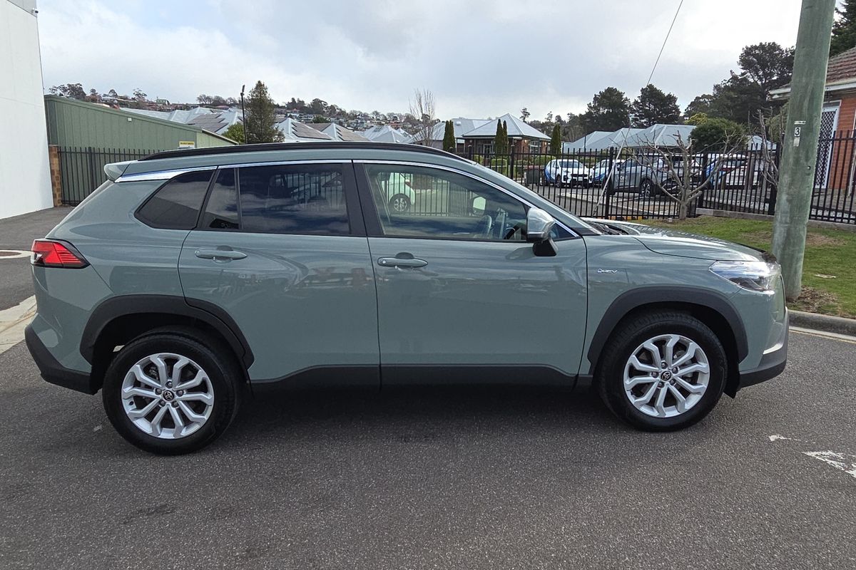 2024 Toyota Corolla Cross GXL MXGH10R
