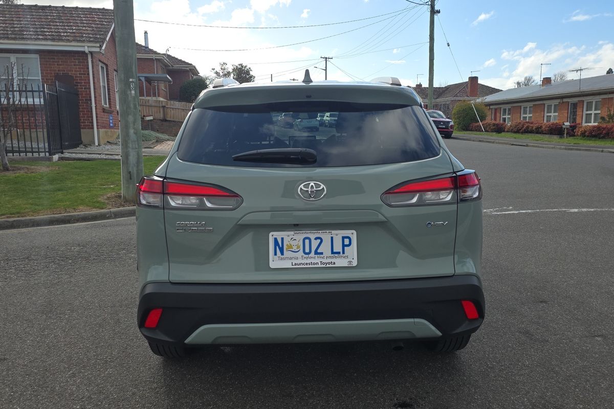 2024 Toyota Corolla Cross GXL MXGH10R