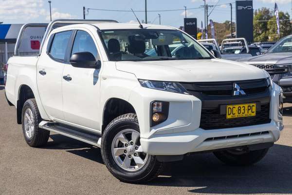 2021 Mitsubishi Triton GLX MR 4X4