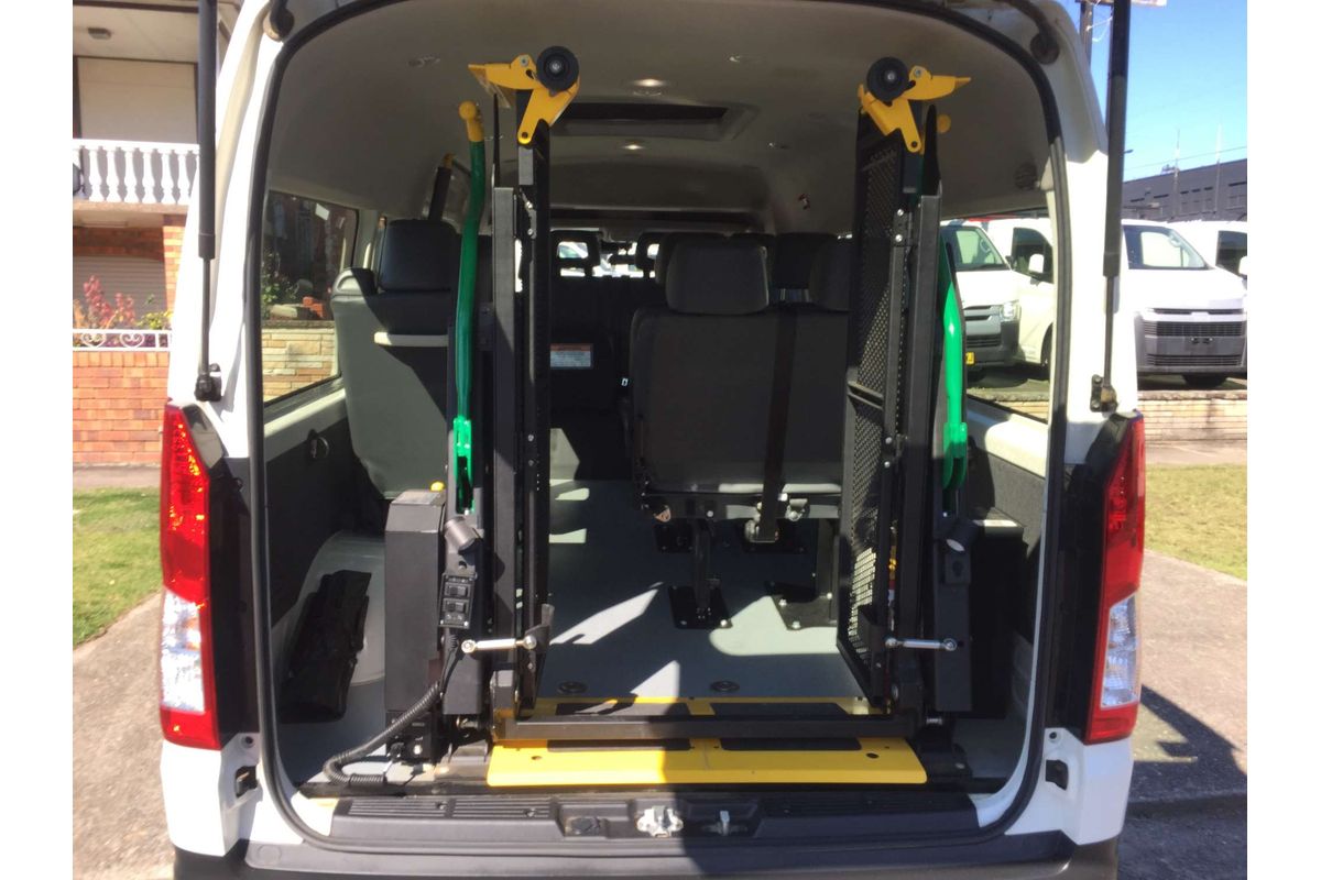 2024 Toyota Hiace SLWB COMMUTER (12 SEATS) GDH322R