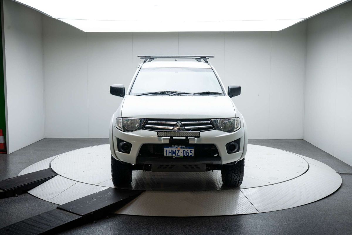 2014 Mitsubishi Triton GLX MN 4X4