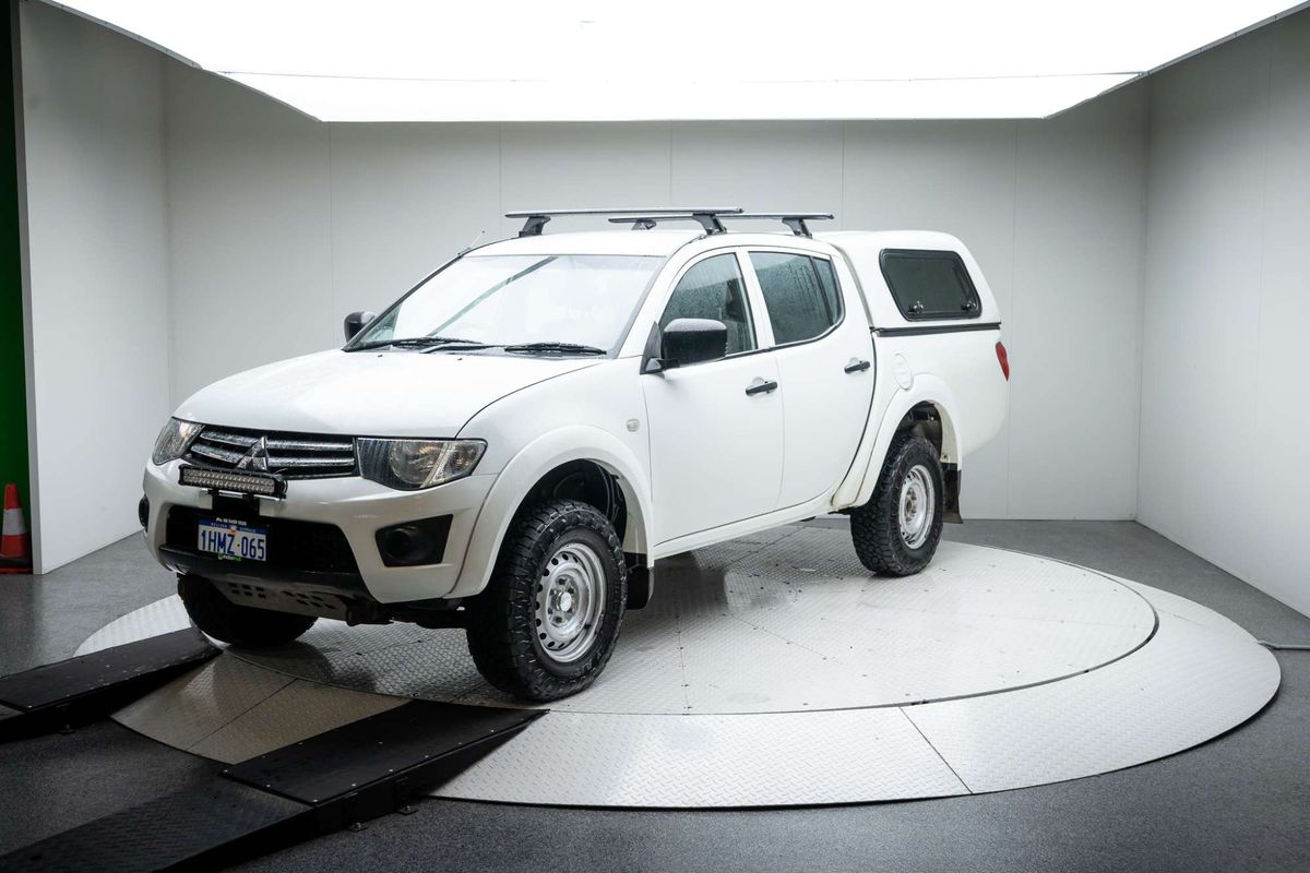 2014 Mitsubishi Triton GLX MN 4X4