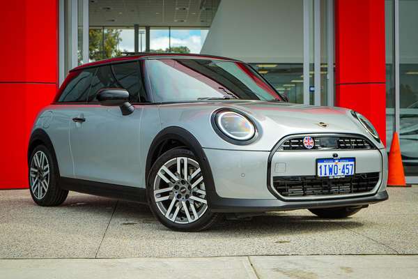 2025 MINI Cooper C Classic F66