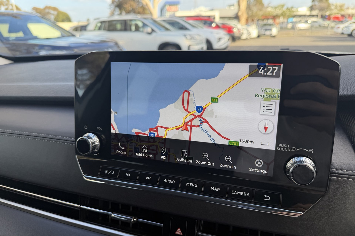 2024 Mitsubishi Outlander LS ZM