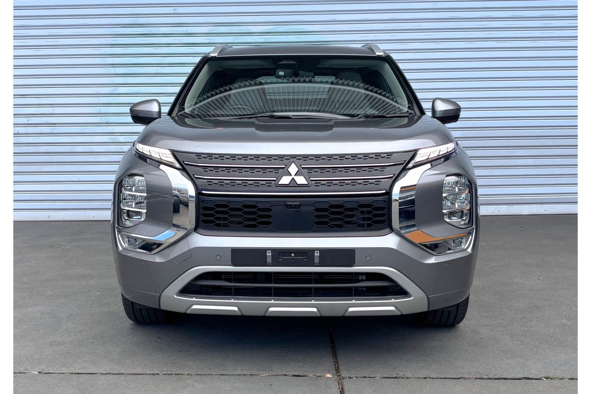 2022 Mitsubishi Outlander Exceed ZM
