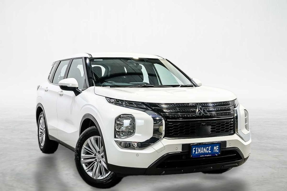 2024 Mitsubishi Outlander ES ZM