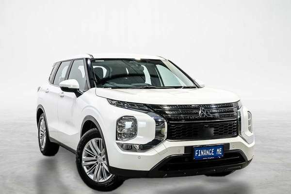 2024 Mitsubishi Outlander ES ZM