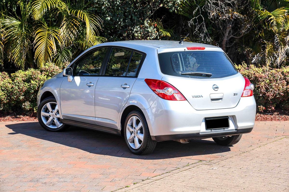 2012 Nissan Tiida ST C11 S4