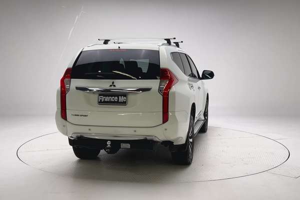 2016 Mitsubishi Pajero Sport GLS QE thumb-1
