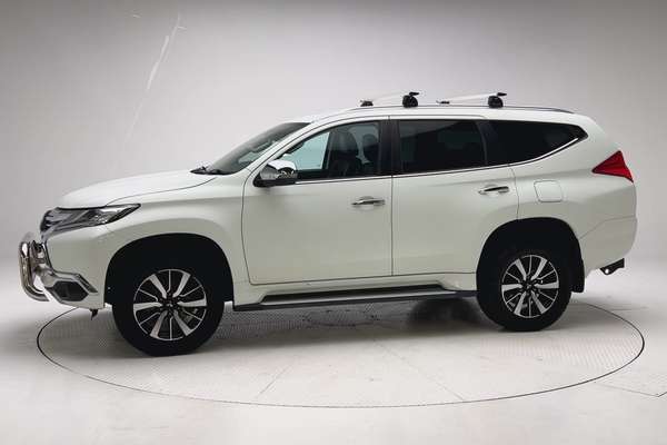 2016 Mitsubishi Pajero Sport GLS QE thumb-6