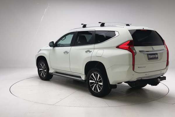 2016 Mitsubishi Pajero Sport GLS QE thumb-8