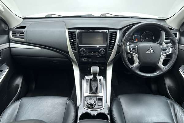 2016 Mitsubishi Pajero Sport GLS QE thumb-19