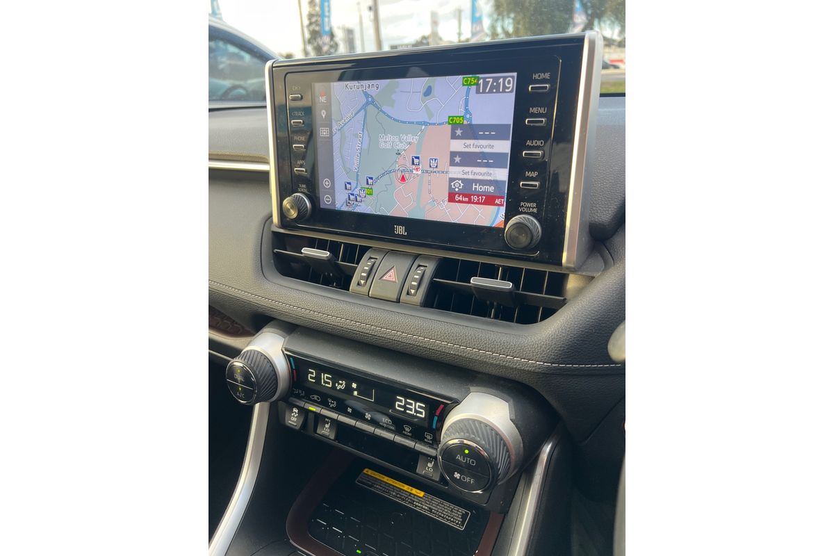 2020 Toyota RAV4 Cruiser AXAH52R image 18