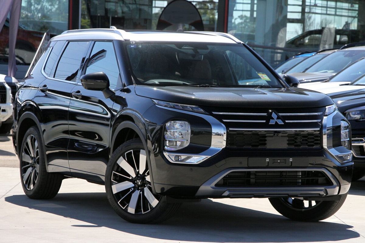 2026 Mitsubishi Outlander Exceed Tourer ZM