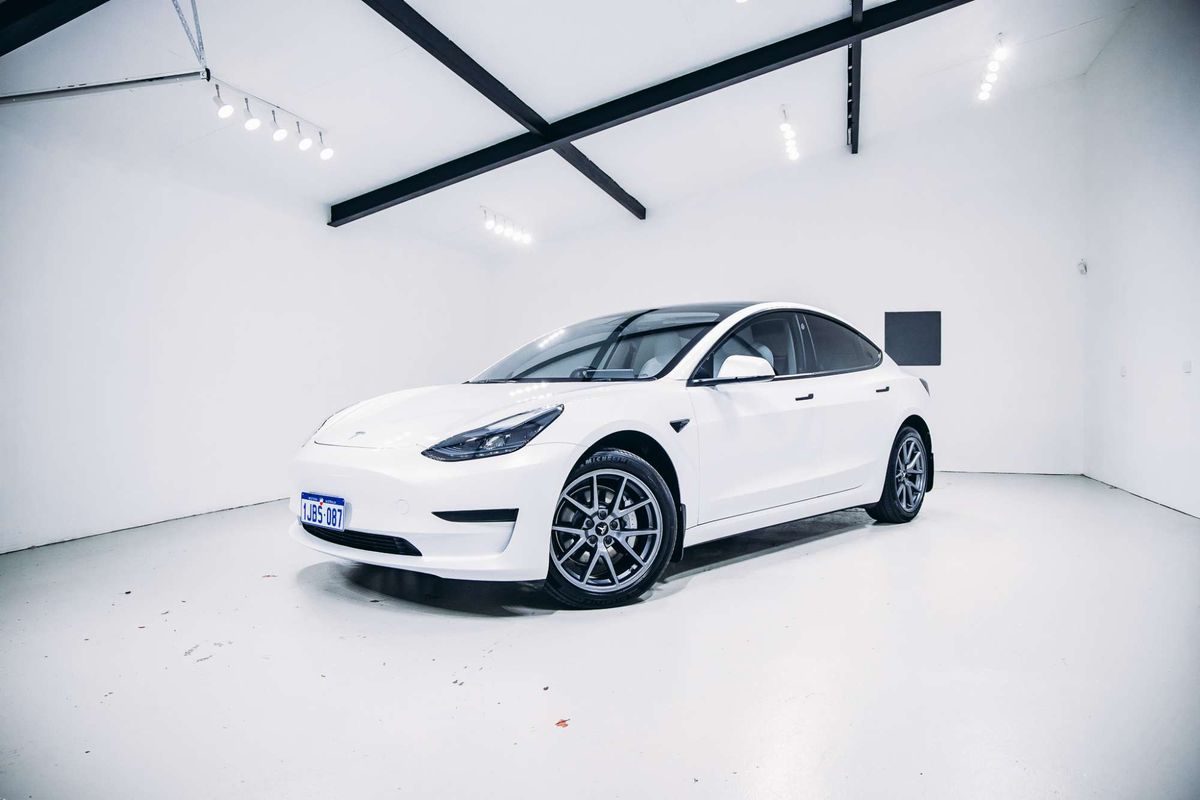 2023 Tesla Model 3 Rear-Wheel Drive