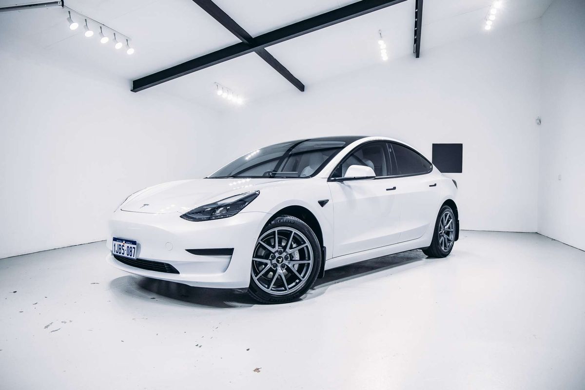 2023 Tesla Model 3 Rear-Wheel Drive
