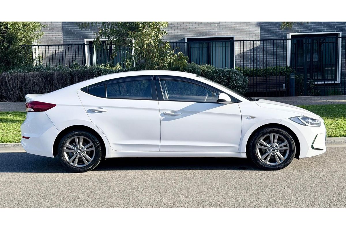 2016 Hyundai Elantra Active AD