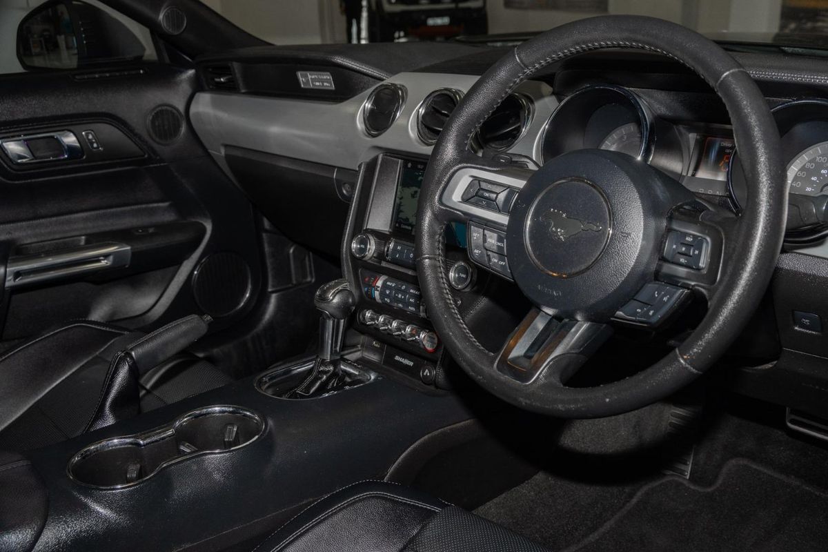 2016 Ford Mustang FM image 7