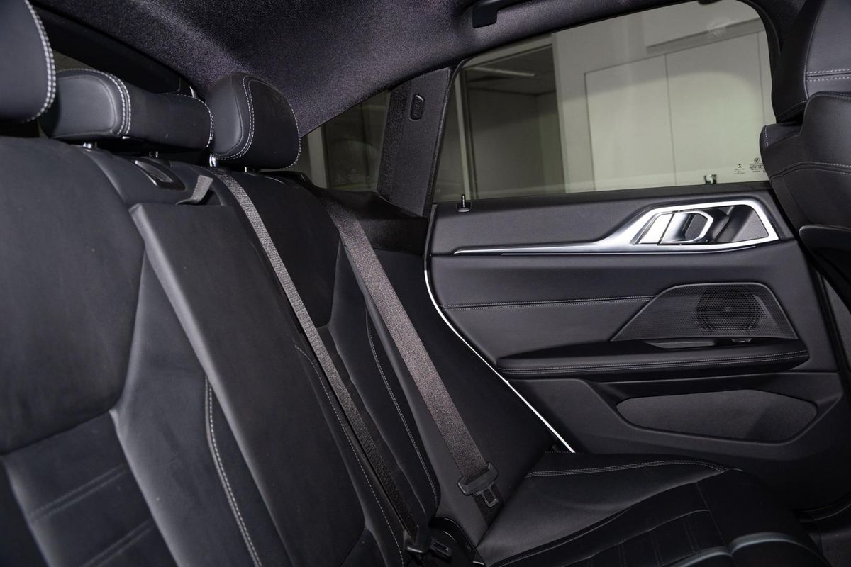 2022 BMW 4 Series 420i M Sport G26 image 9