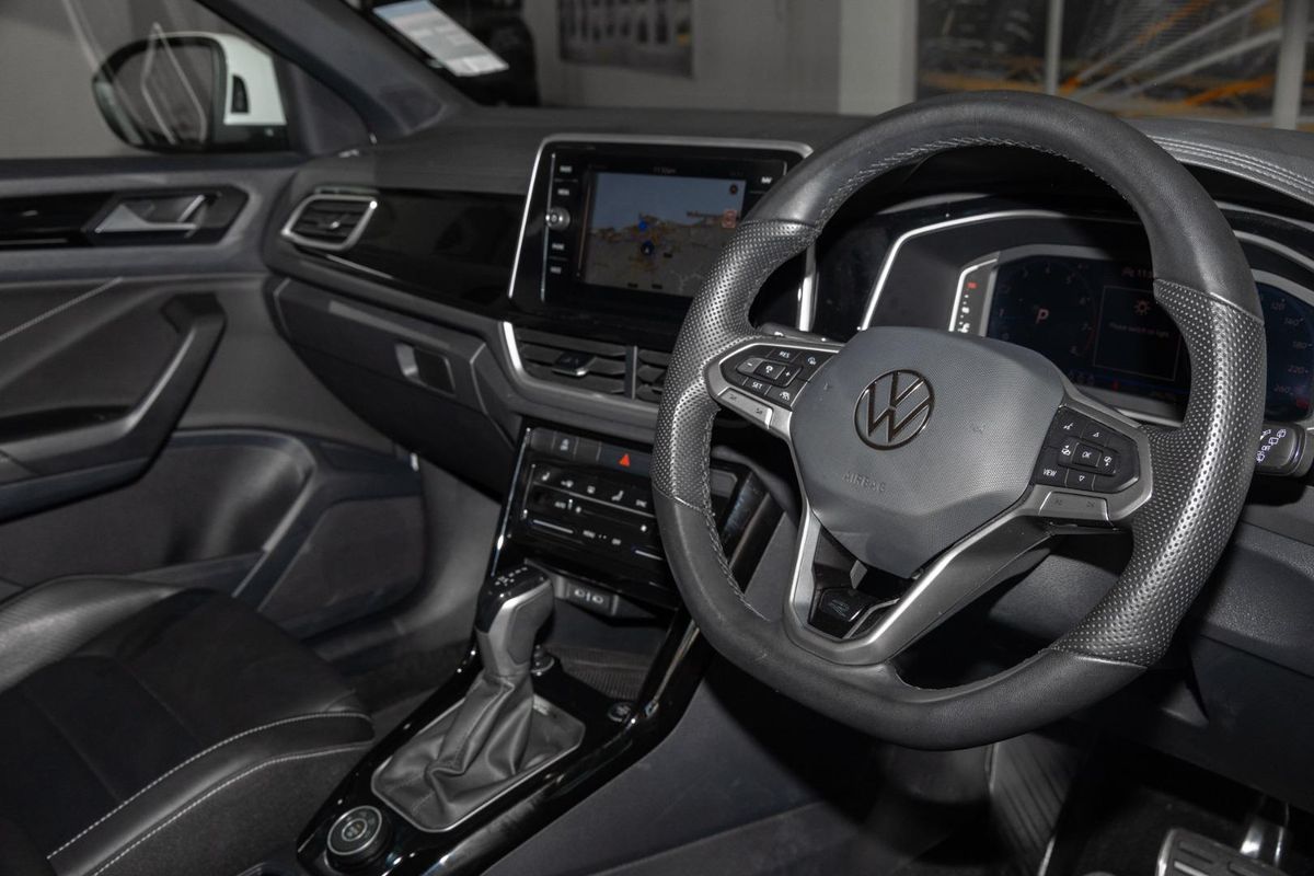 2025 Volkswagen T-Roc 140TSI R-Line D11 image 7