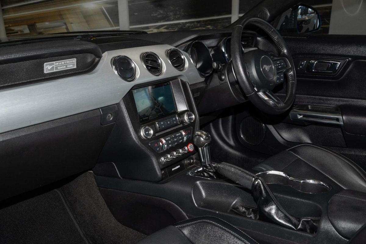 2016 Ford Mustang FM image 8