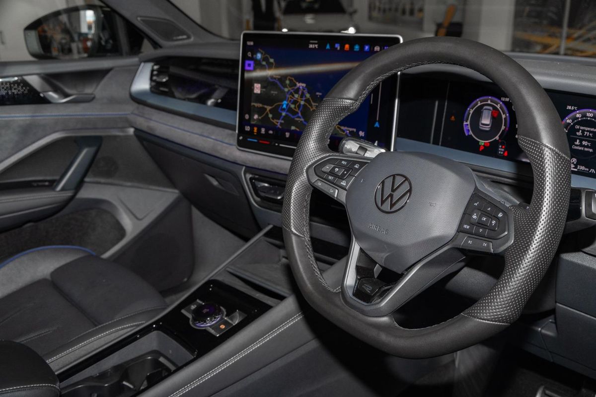 2025 Volkswagen Tayron 195TSI R-Line R4 image 7
