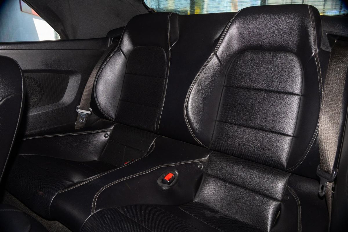 2016 Ford Mustang FM image 9