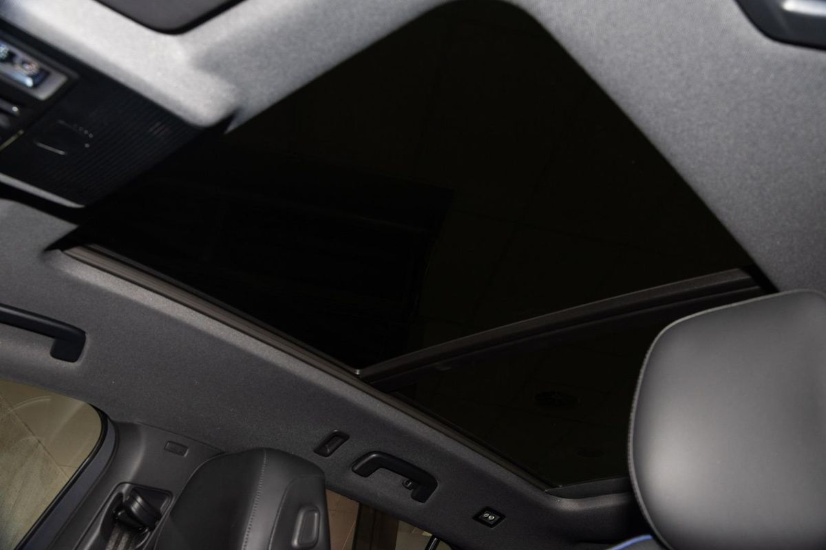 2025 Volkswagen Tayron 195TSI R-Line R4 image 16