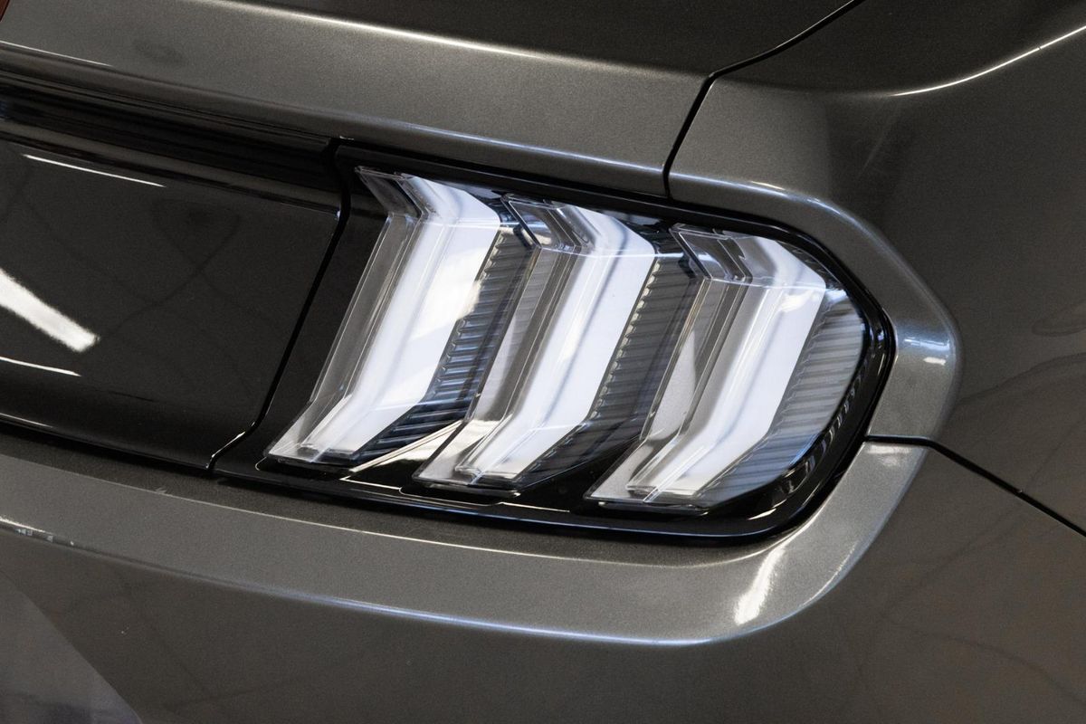 2016 Ford Mustang FM image 17