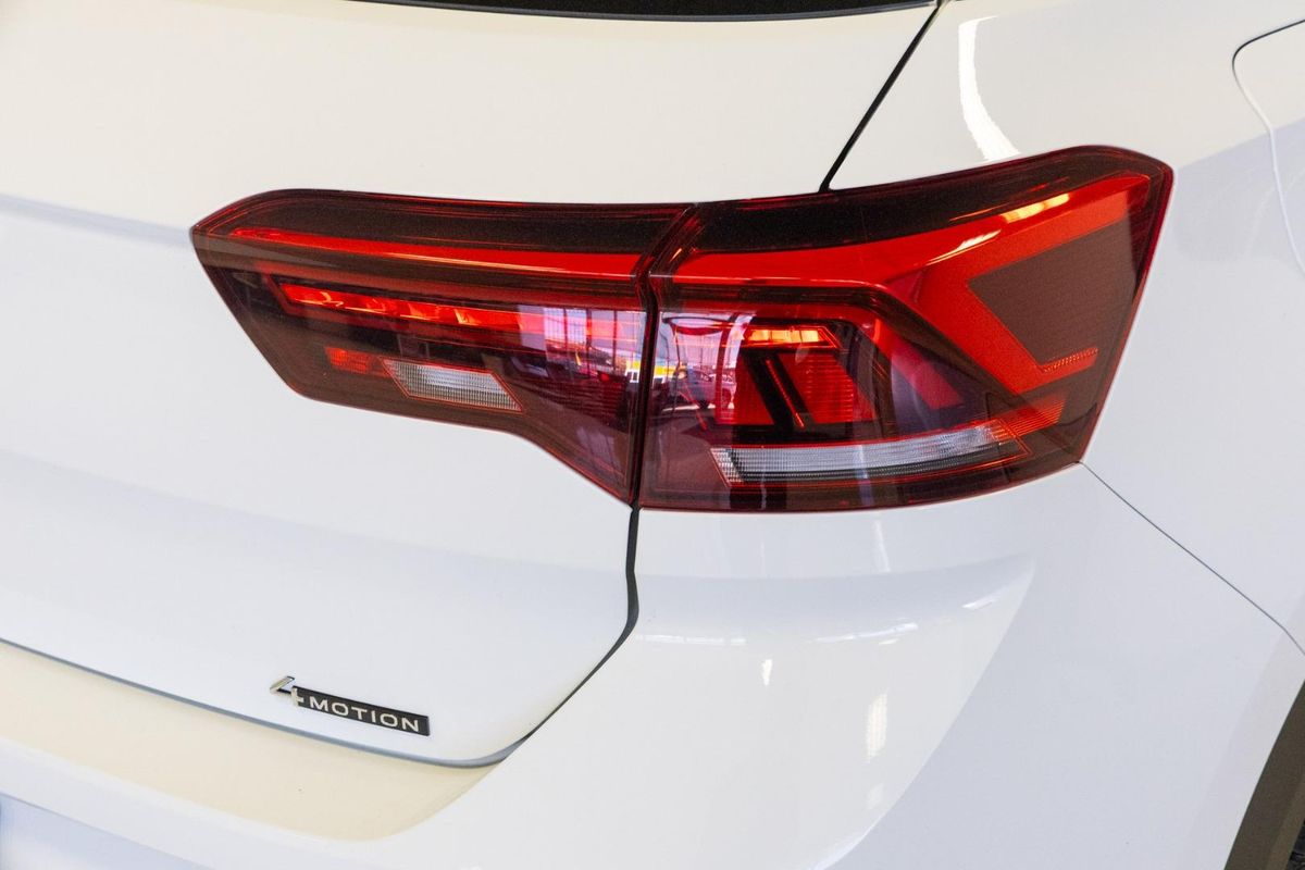 2025 Volkswagen T-Roc 140TSI R-Line D11 image 18